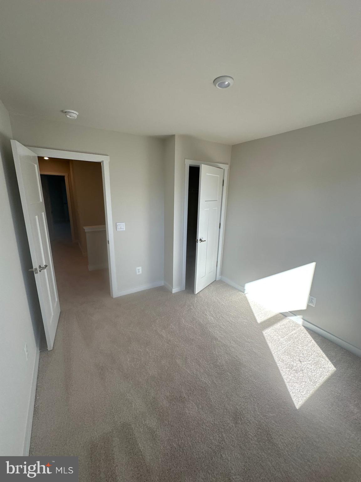 SOUTH BROOK - Residential Lease