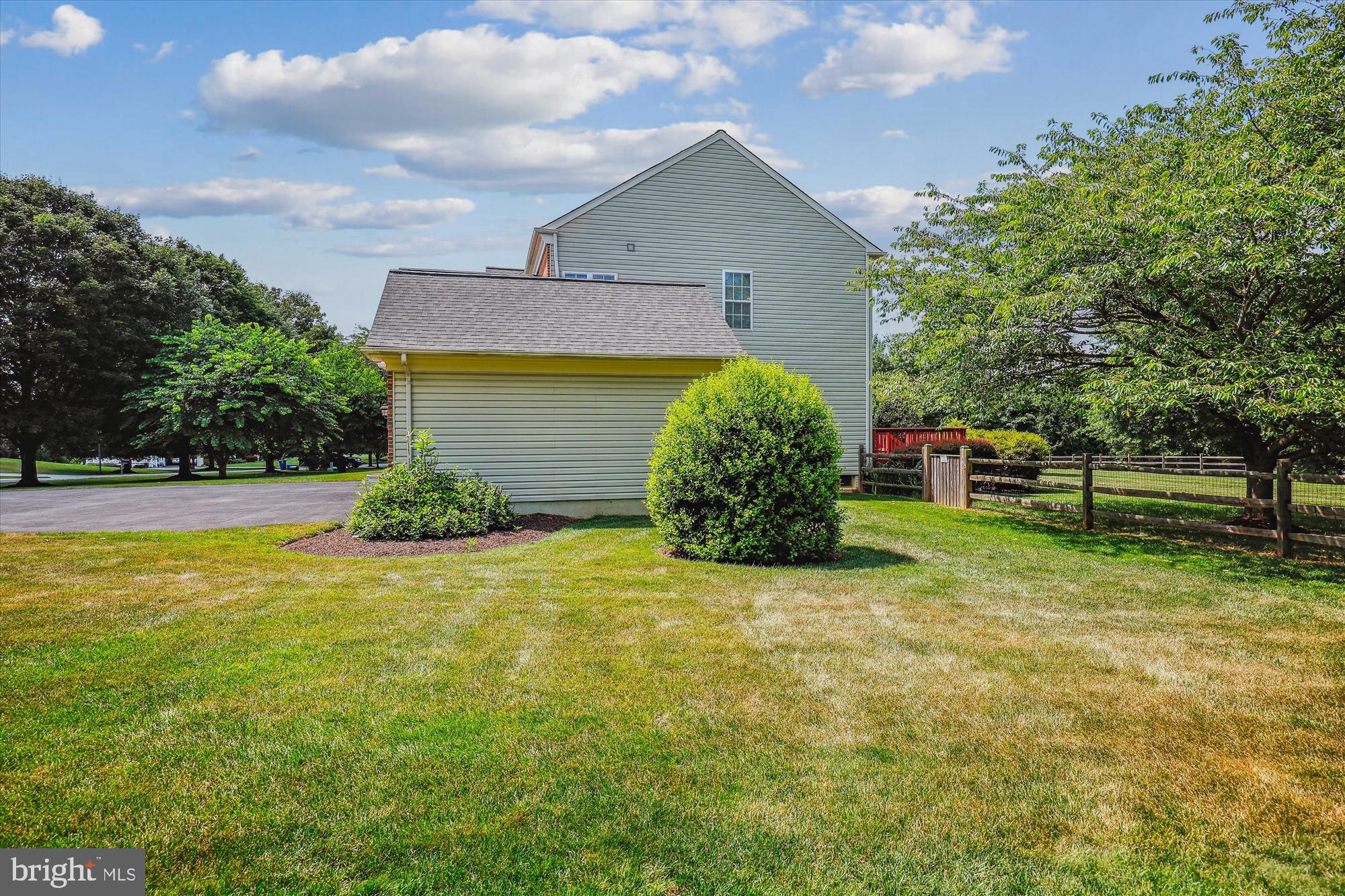 BROOKEFIELD - Residential