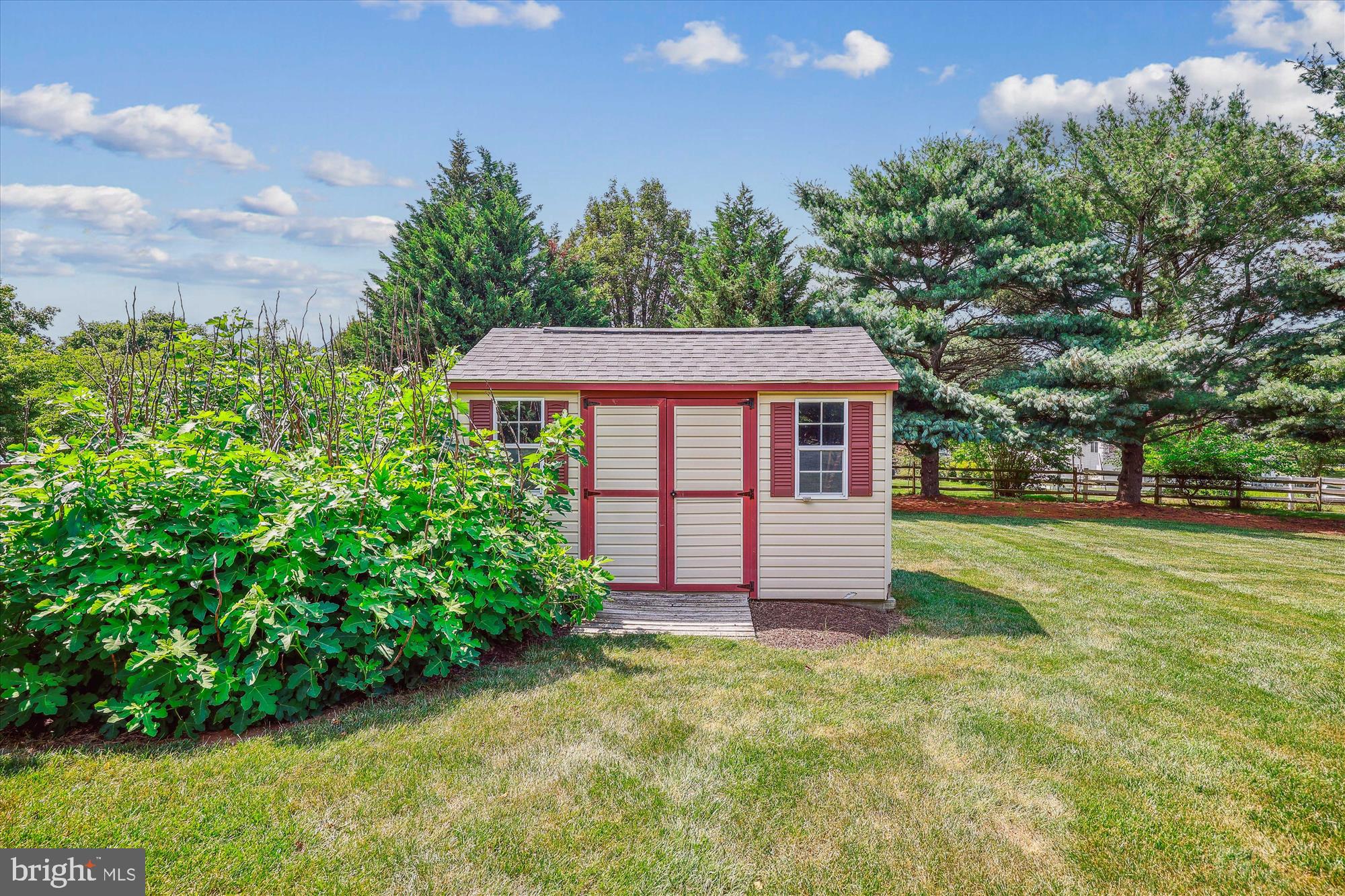 BROOKEFIELD - Residential