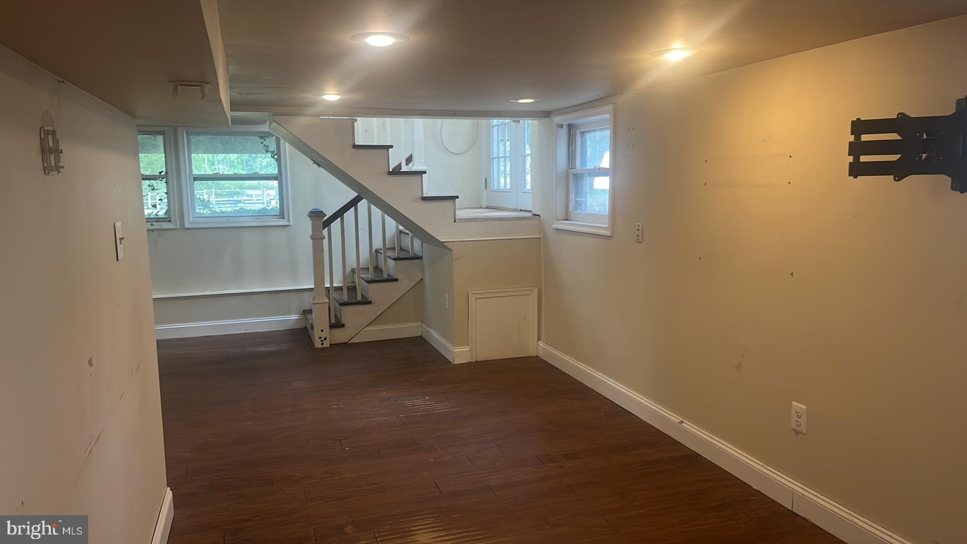 LONG POINT ON THE MAGOTHY - Residential