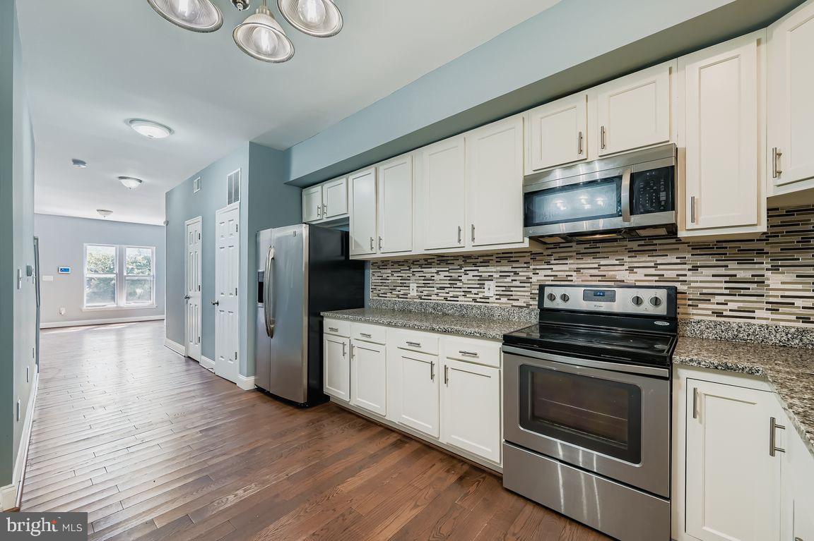 BROADWAY EAST - Residential