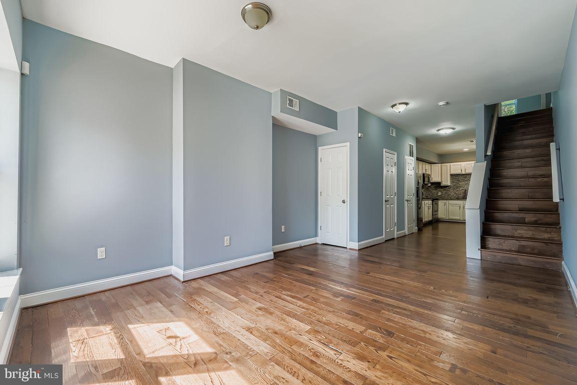 BROADWAY EAST - Residential