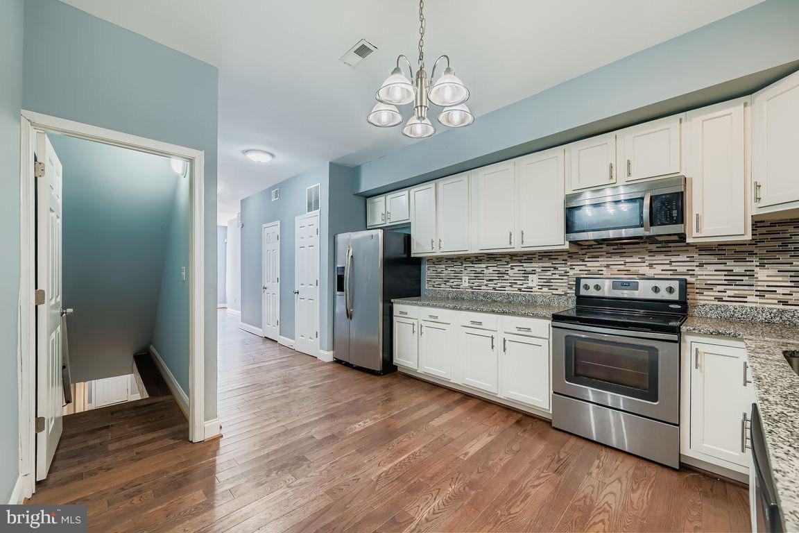 BROADWAY EAST - Residential