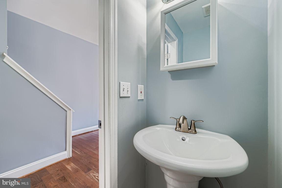 BROADWAY EAST - Residential