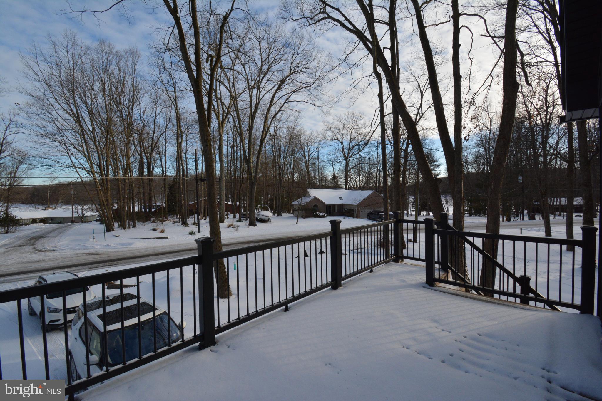 TREASURE LAKE - Residential