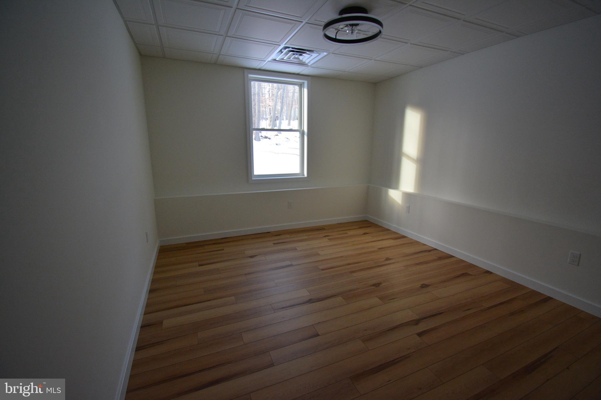 TREASURE LAKE - Residential