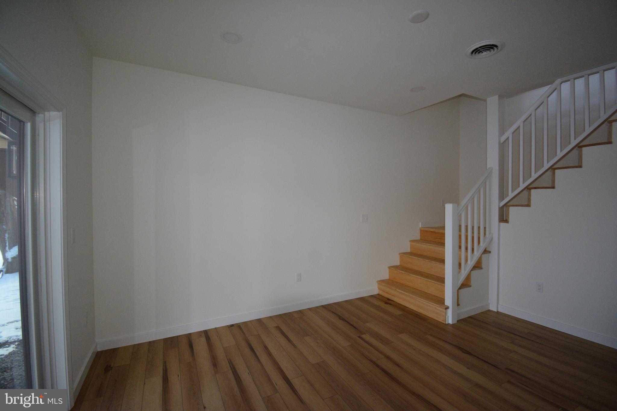 TREASURE LAKE - Residential