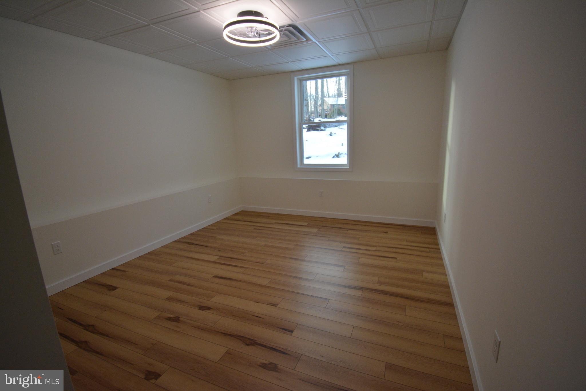 TREASURE LAKE - Residential