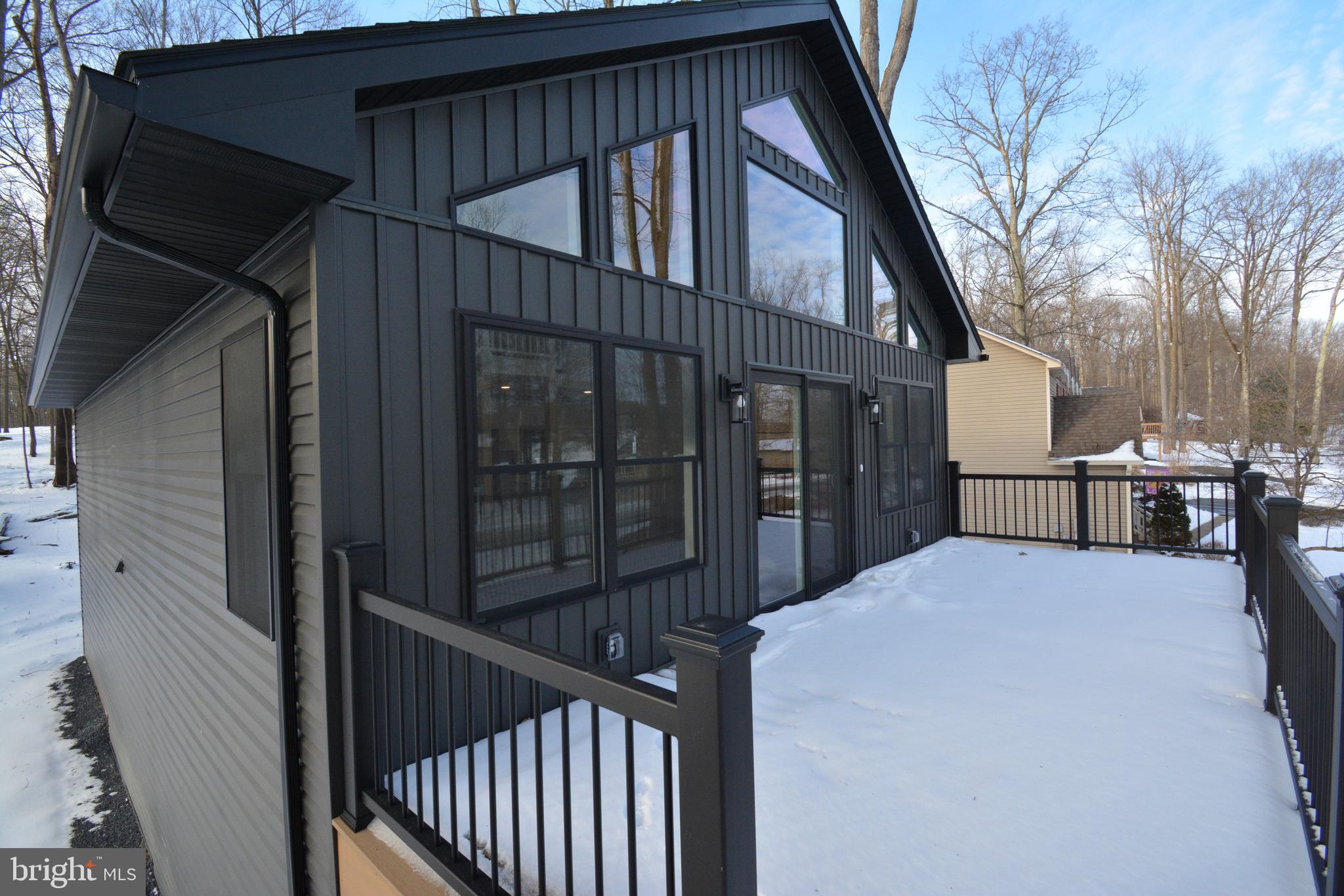 TREASURE LAKE - Residential