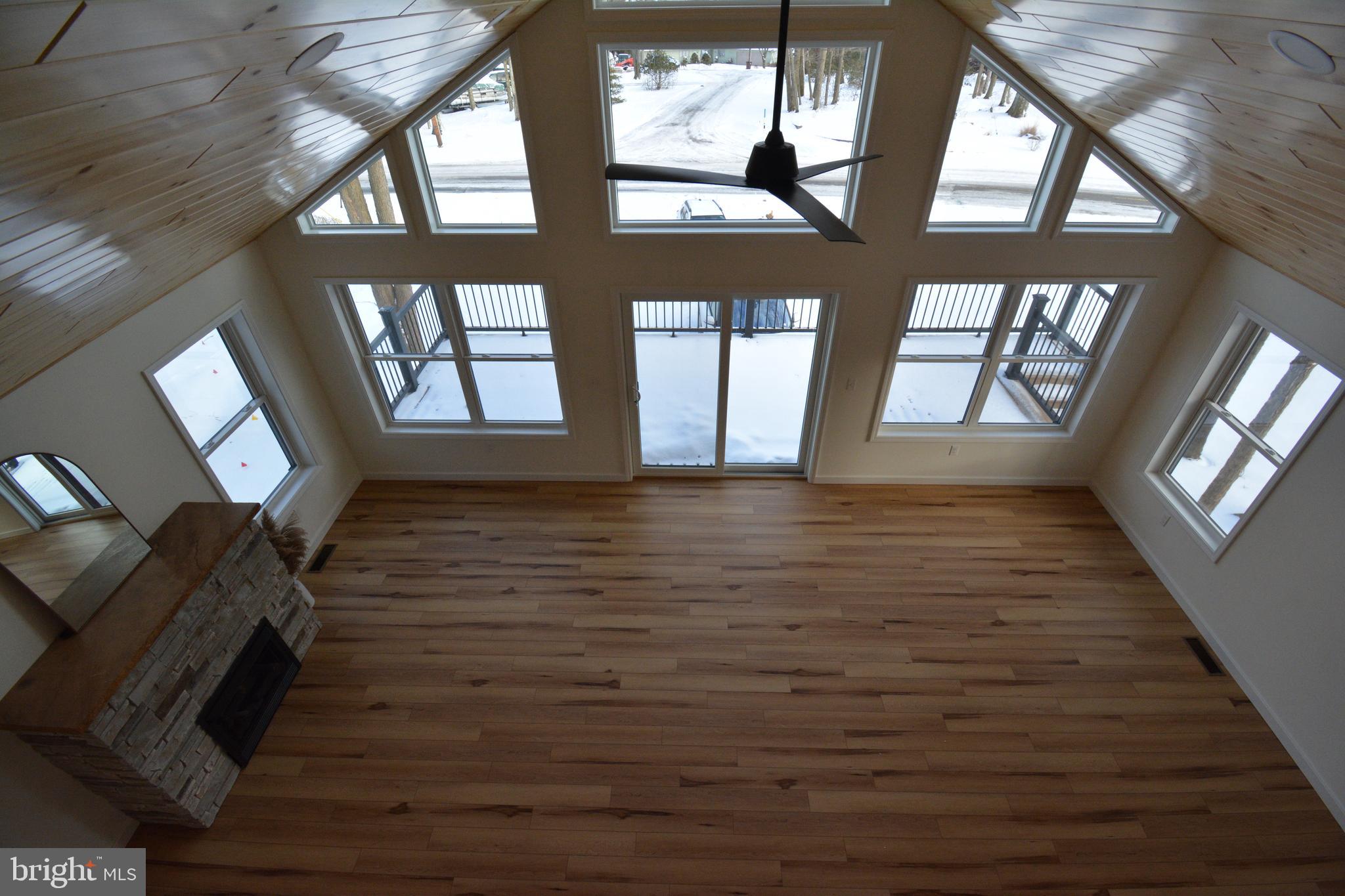 TREASURE LAKE - Residential