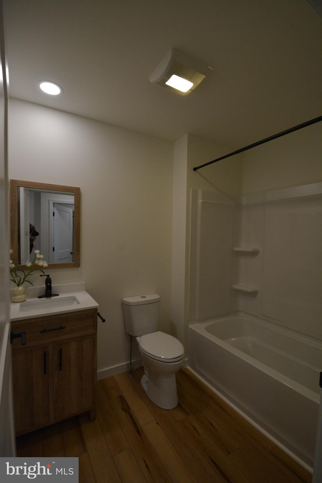 TREASURE LAKE - Residential