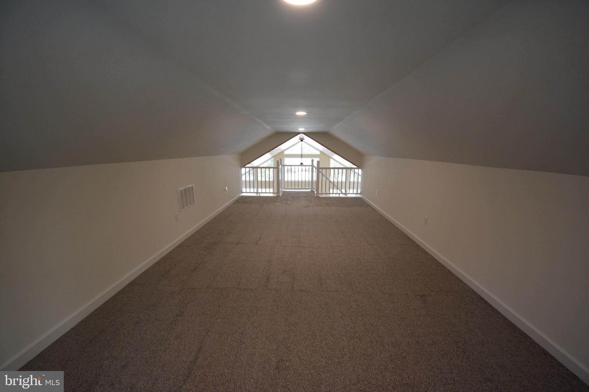 TREASURE LAKE - Residential