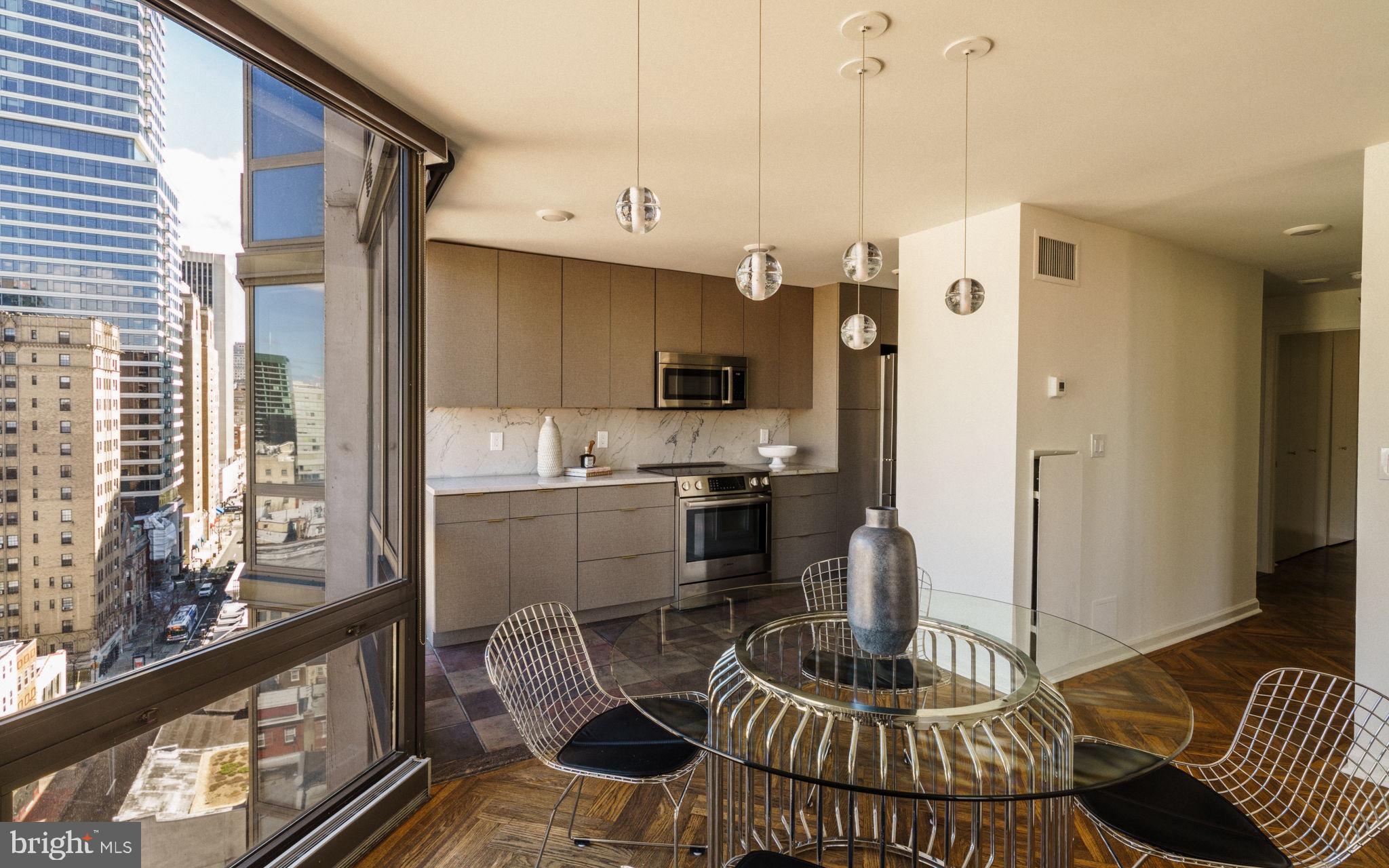 RITTENHOUSE SQUARE - Residential