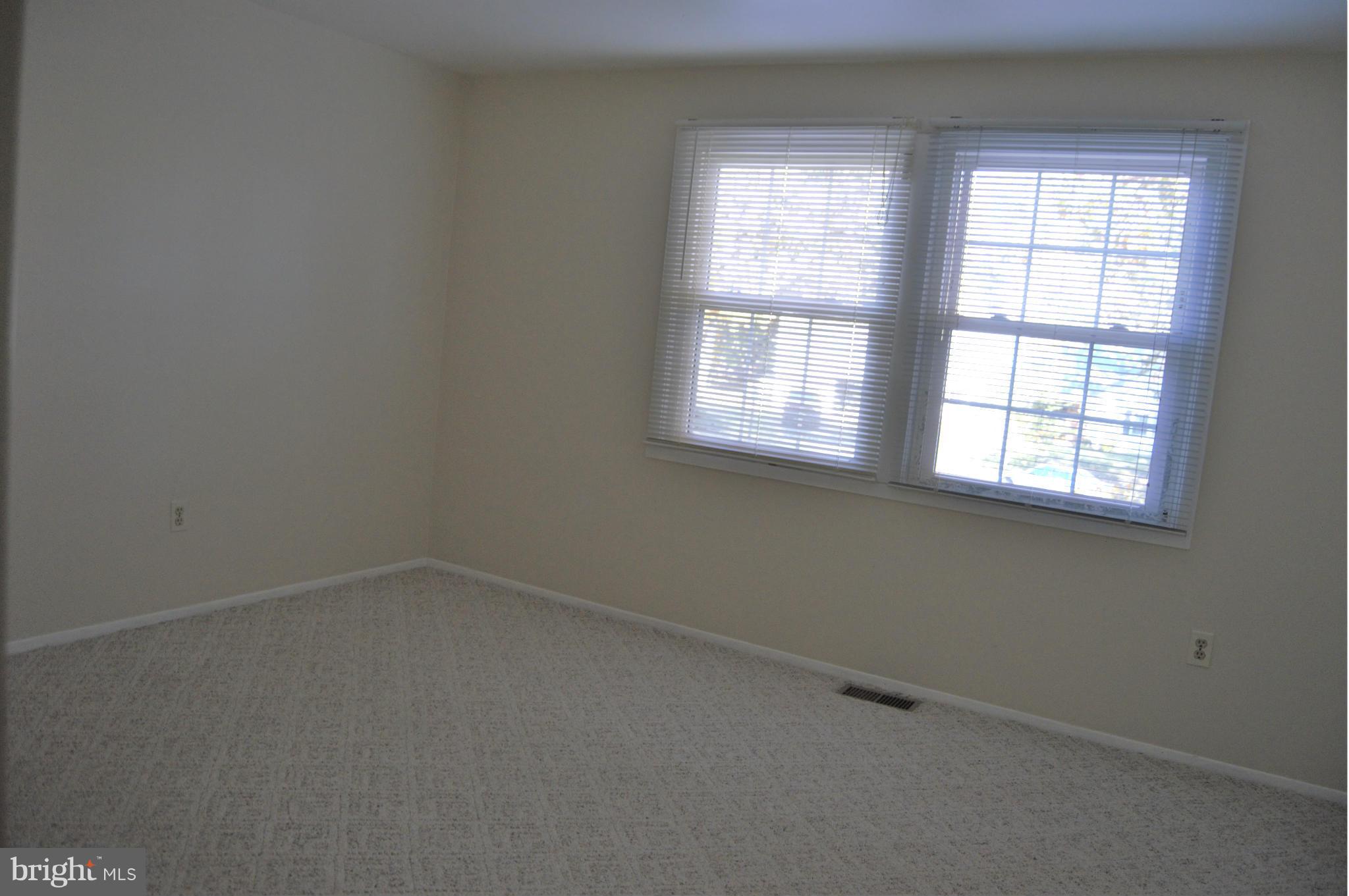 MONTPELIER - Residential