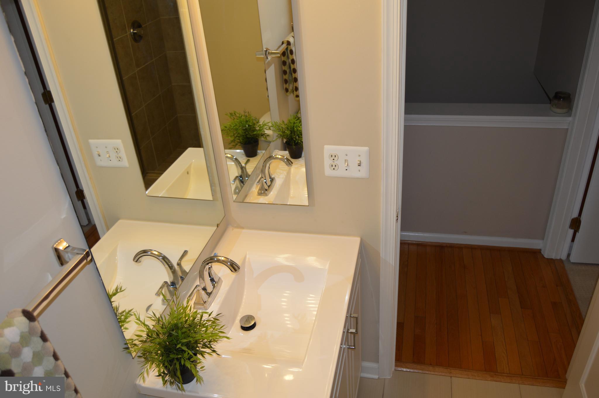 CEDAR LAKES - Residential