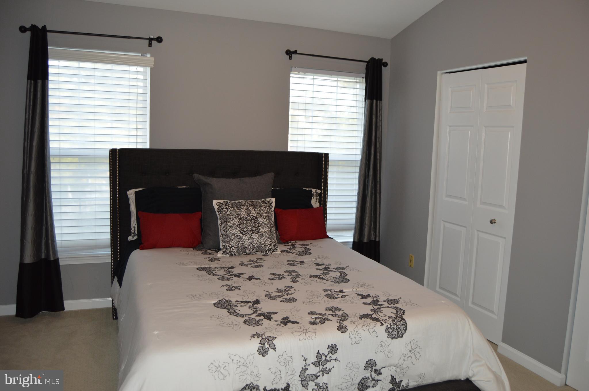 CEDAR LAKES - Residential