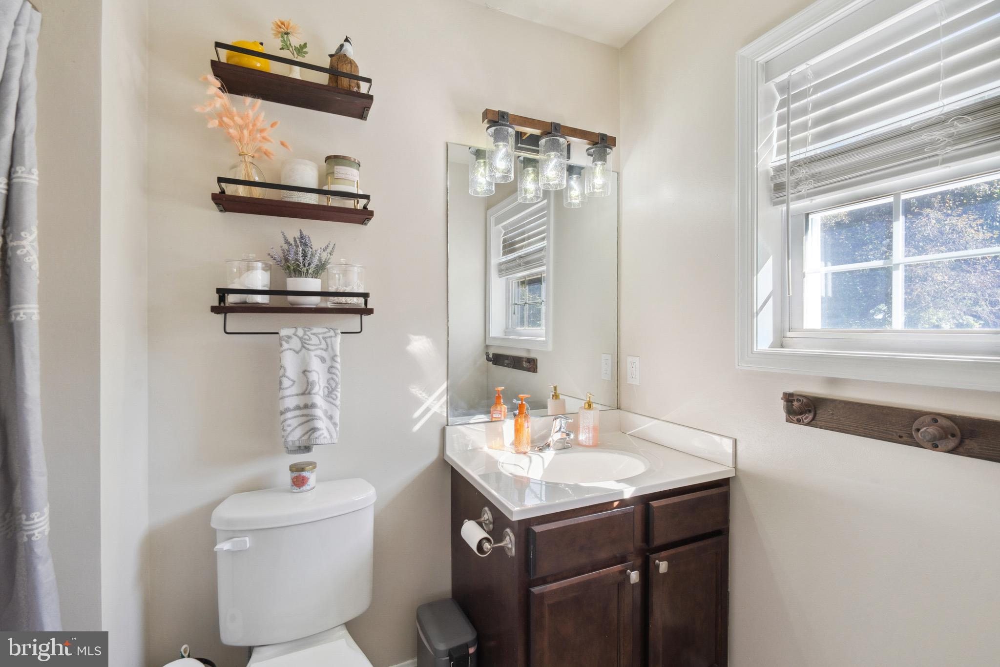 CHESTER HARBOR - Residential