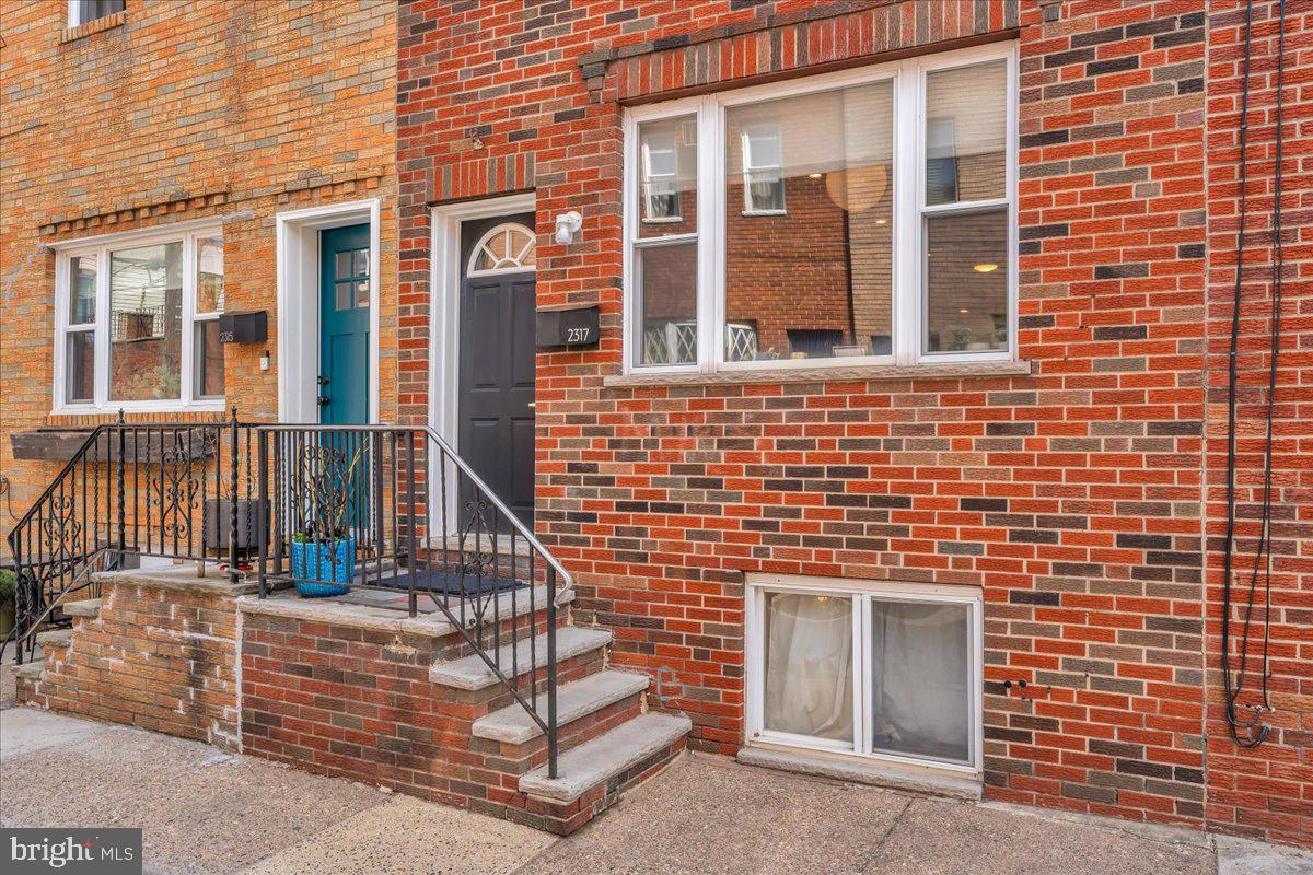 GIRARD ESTATES - Residential