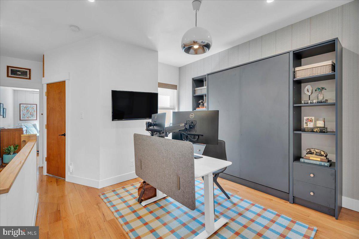 GIRARD ESTATES - Residential