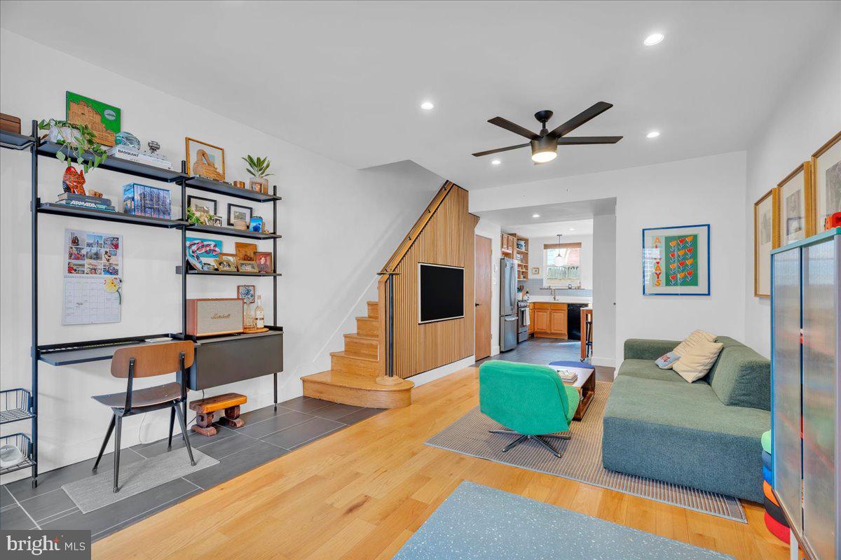 GIRARD ESTATES - Residential