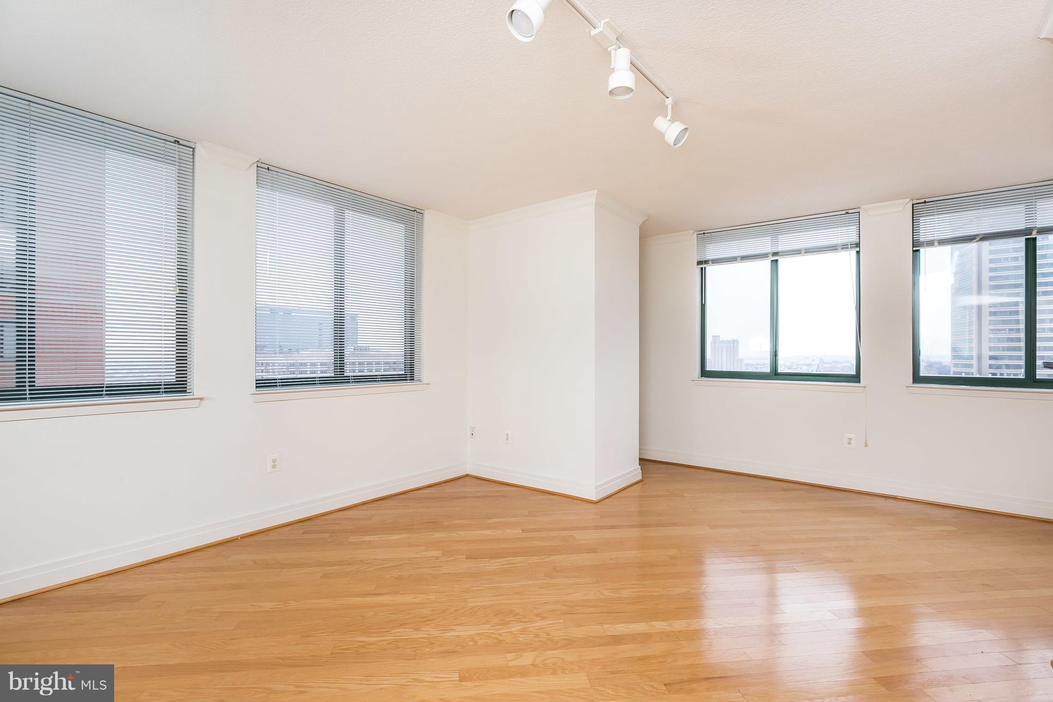 INNER HARBOR - Residential Lease