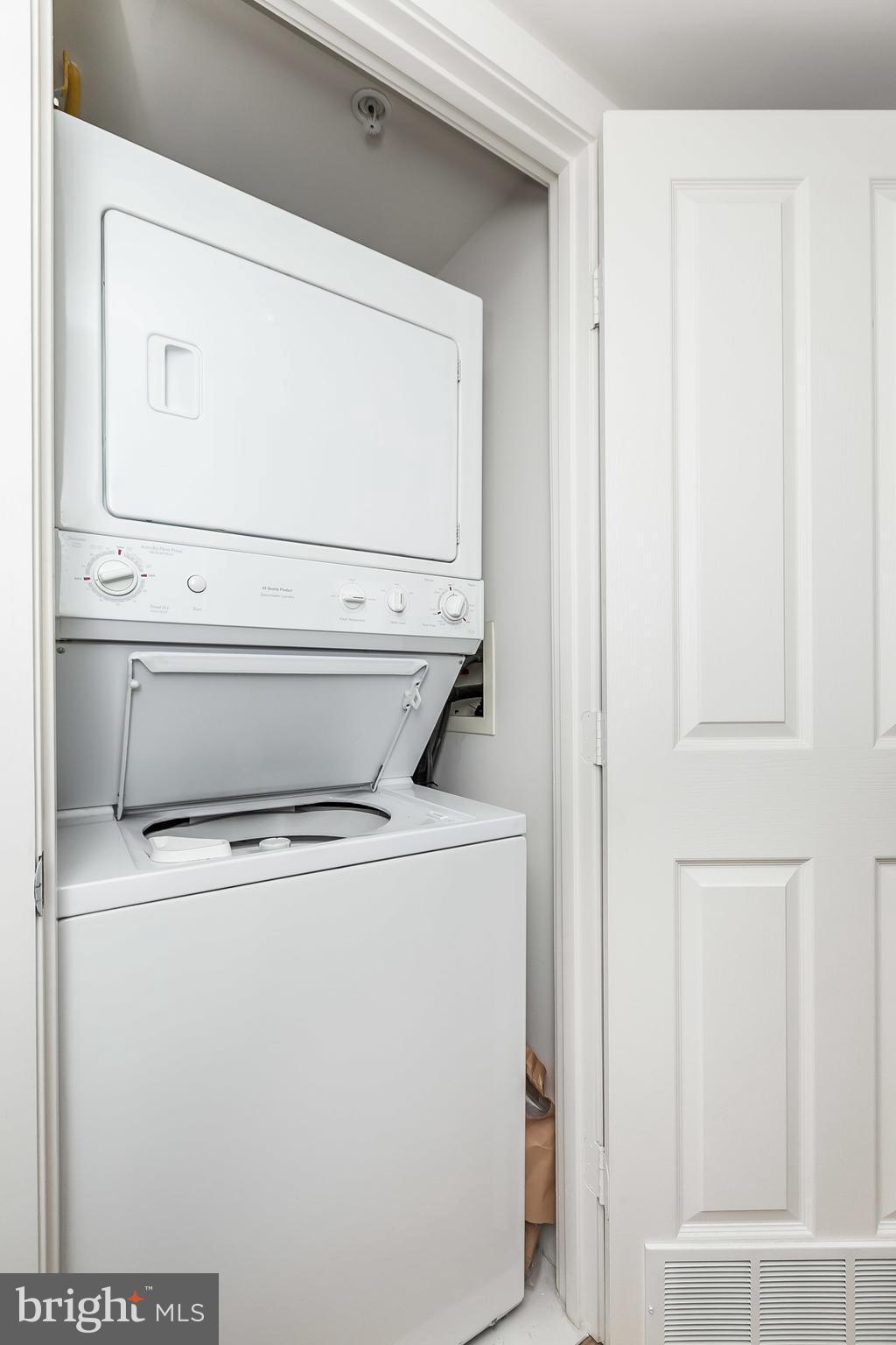 INNER HARBOR - Residential Lease