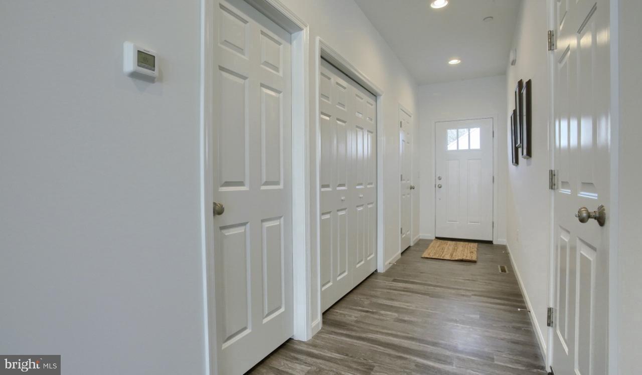 1706 SHADY LANE