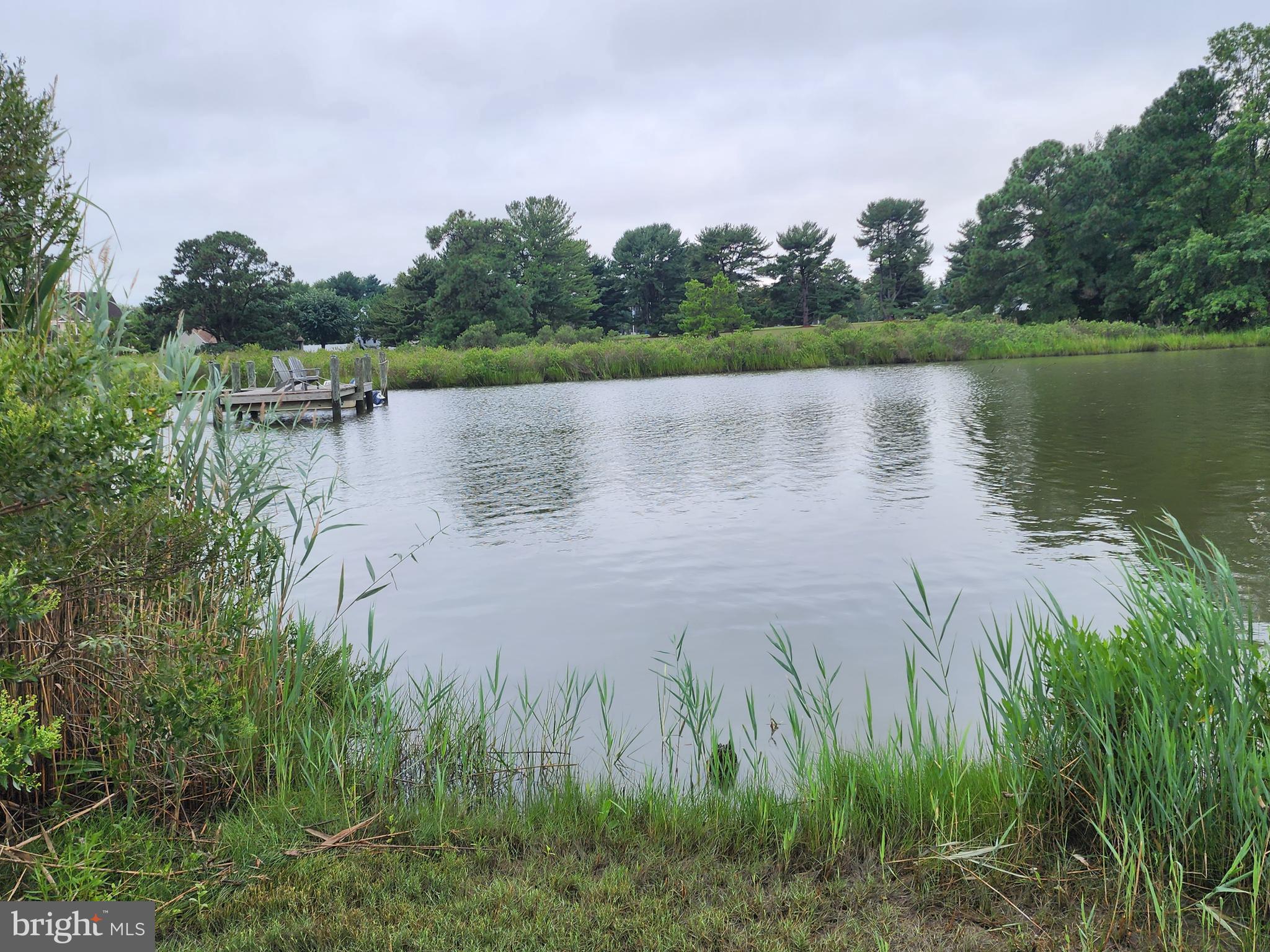 Kent Island Waterfront on Cox Creek!! Public Sewer available, road frontage is 45ft. This is a flag lot with opening on the waterfront of 108 ft. This property does not have a pier, so please do not go on pier. This is the perfect lot to build your dream home. The natural environment has wildlife and waterfowl and as well as good fishing and crabbing. If you want a piece of the shore-life this is the property you have been looking for.
Seller will consider holding a note for purchaser.