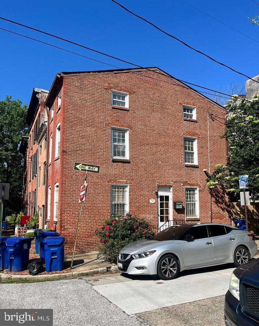 Listed and went under contract simultaneously