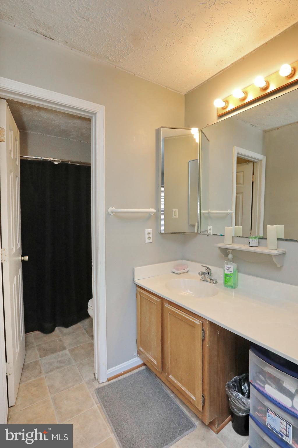 HAMPSHIRE - Residential