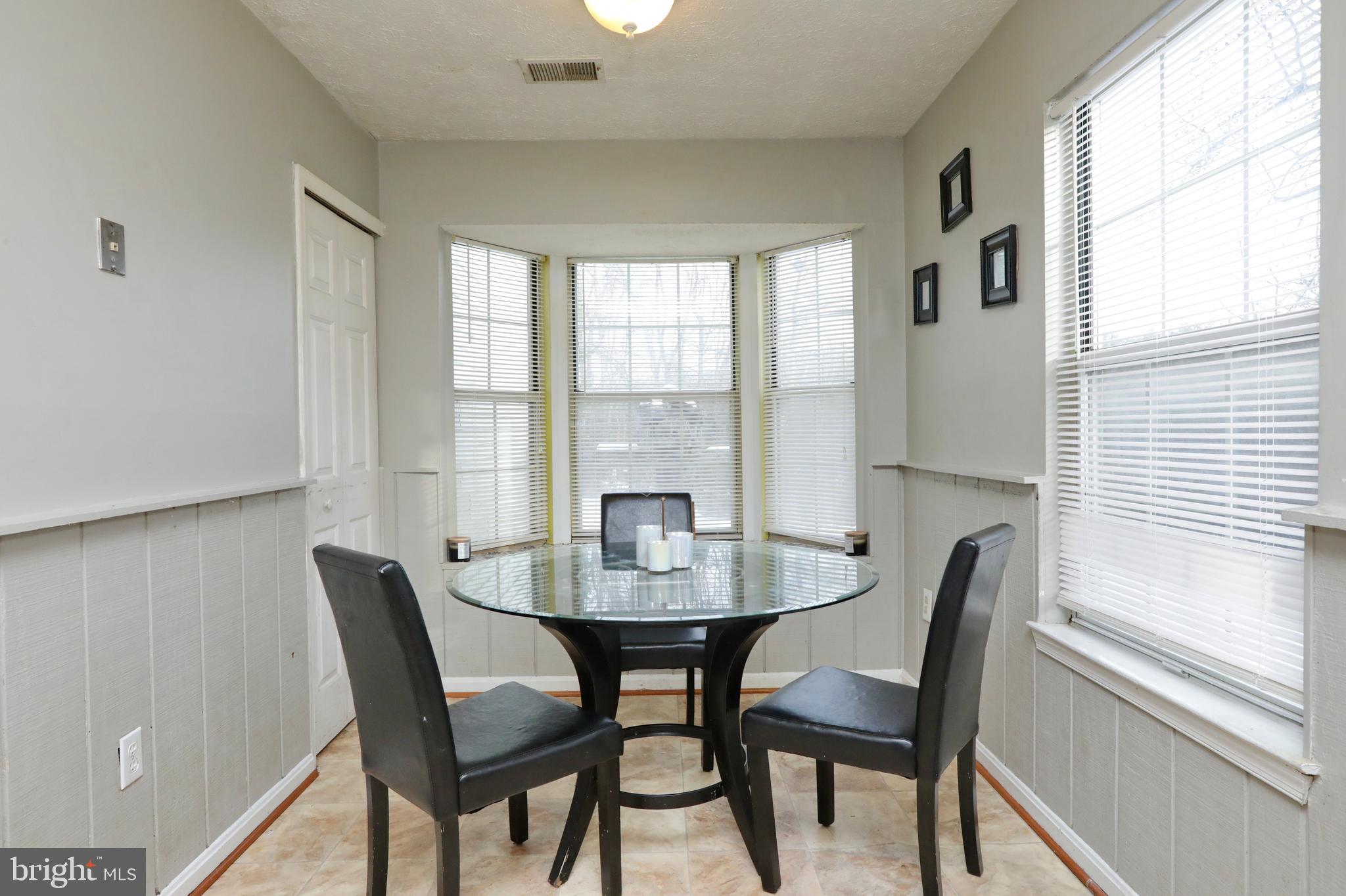 HAMPSHIRE - Residential