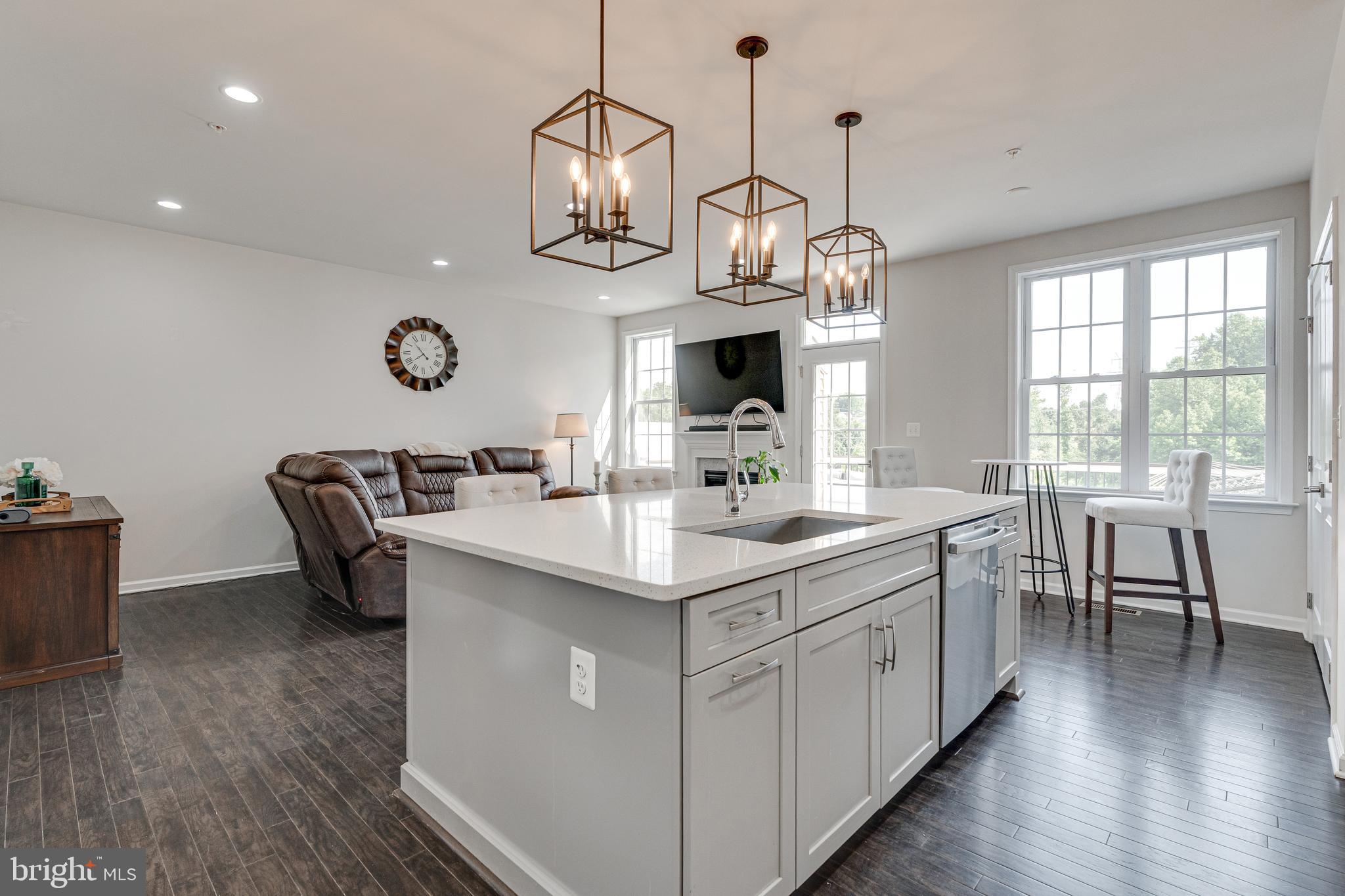 MARLBORO RIDGE - Residential