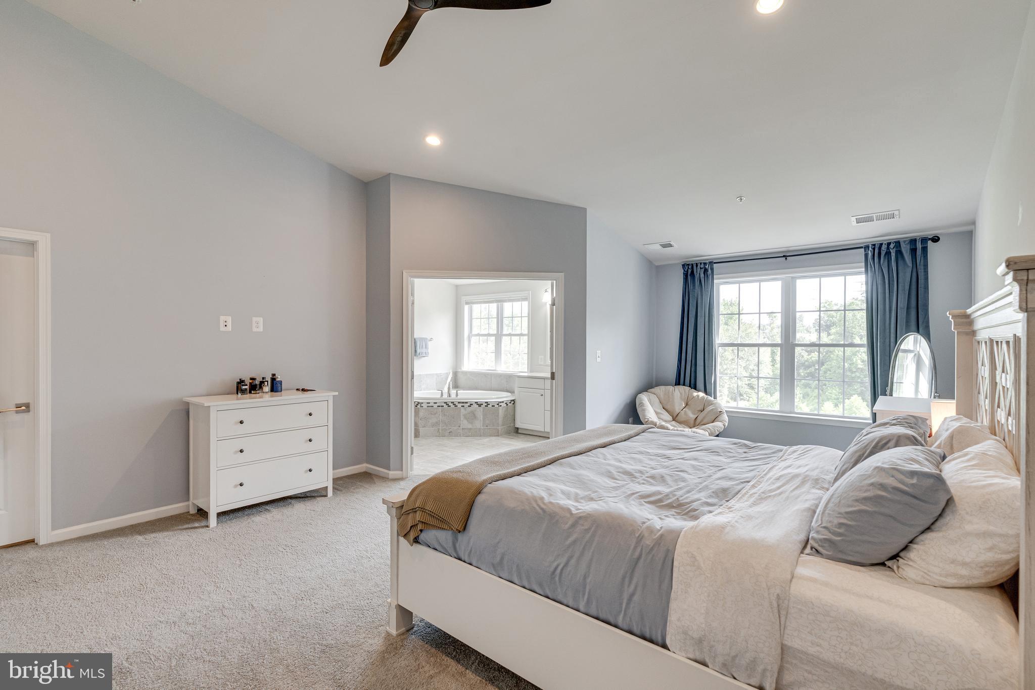 MARLBORO RIDGE - Residential