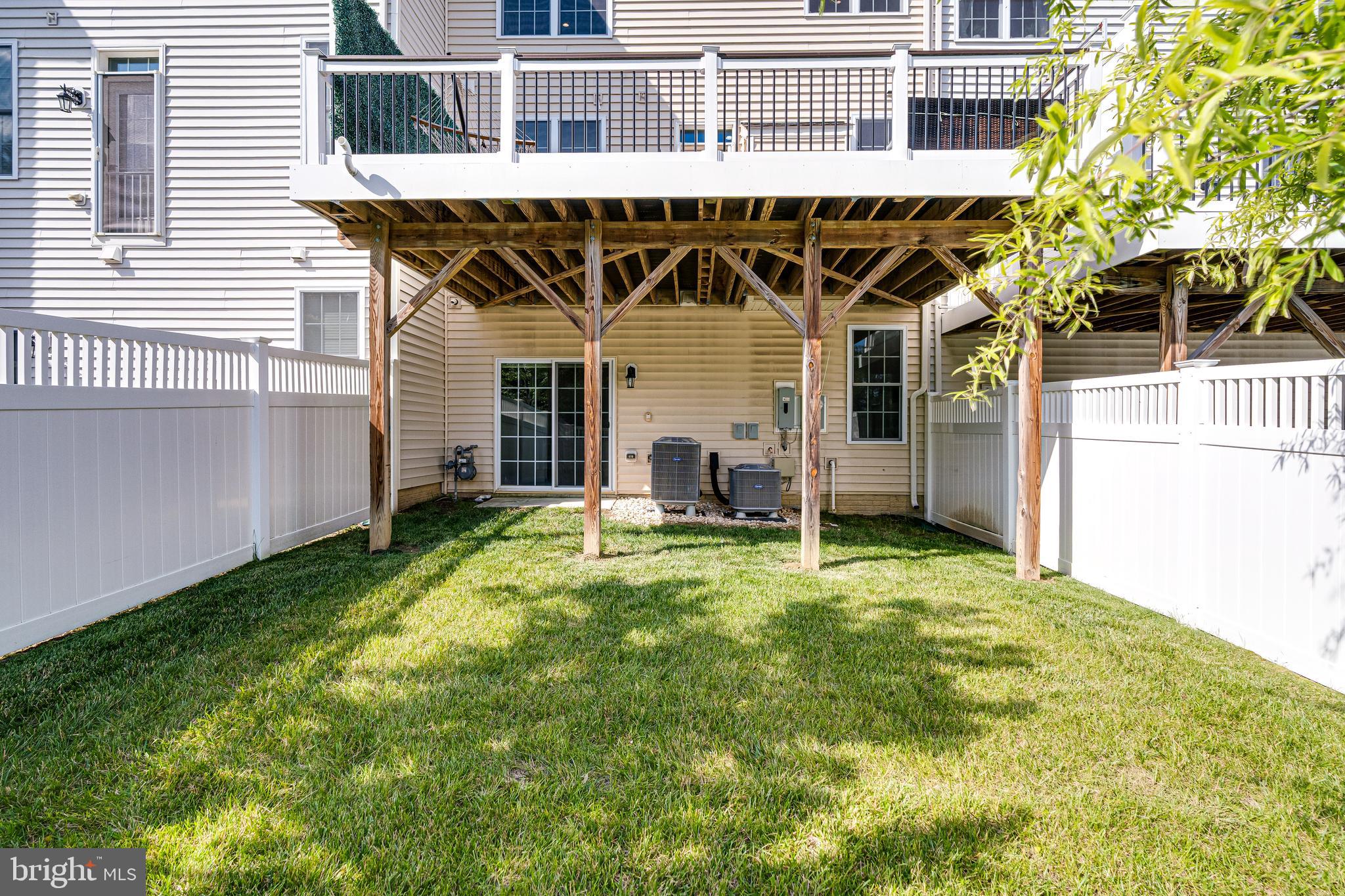 MARLBORO RIDGE - Residential