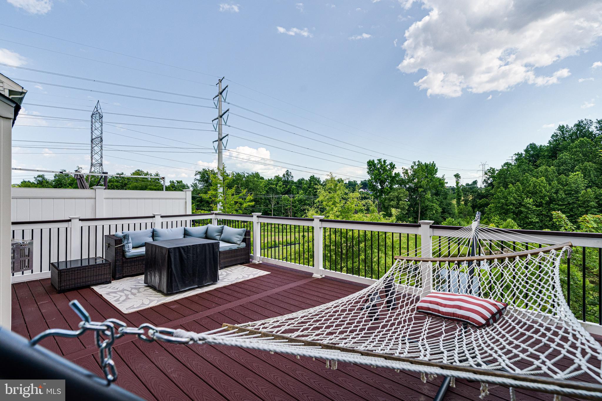 MARLBORO RIDGE - Residential