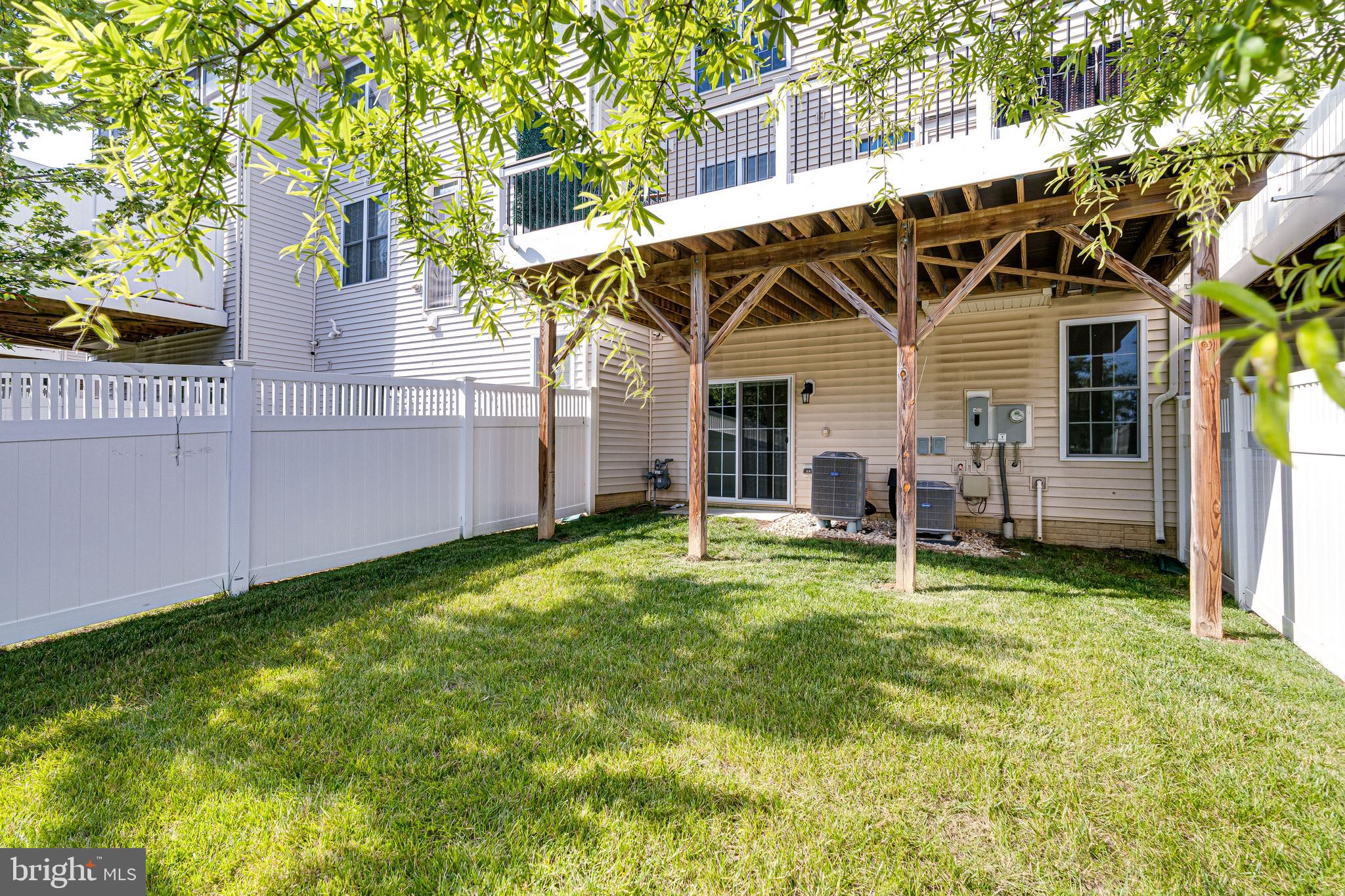 MARLBORO RIDGE - Residential