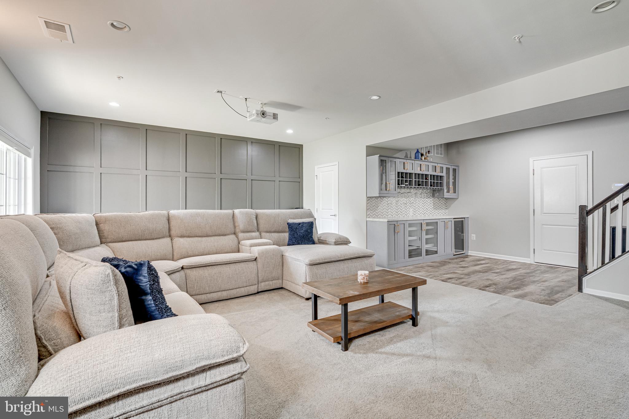 MARLBORO RIDGE - Residential