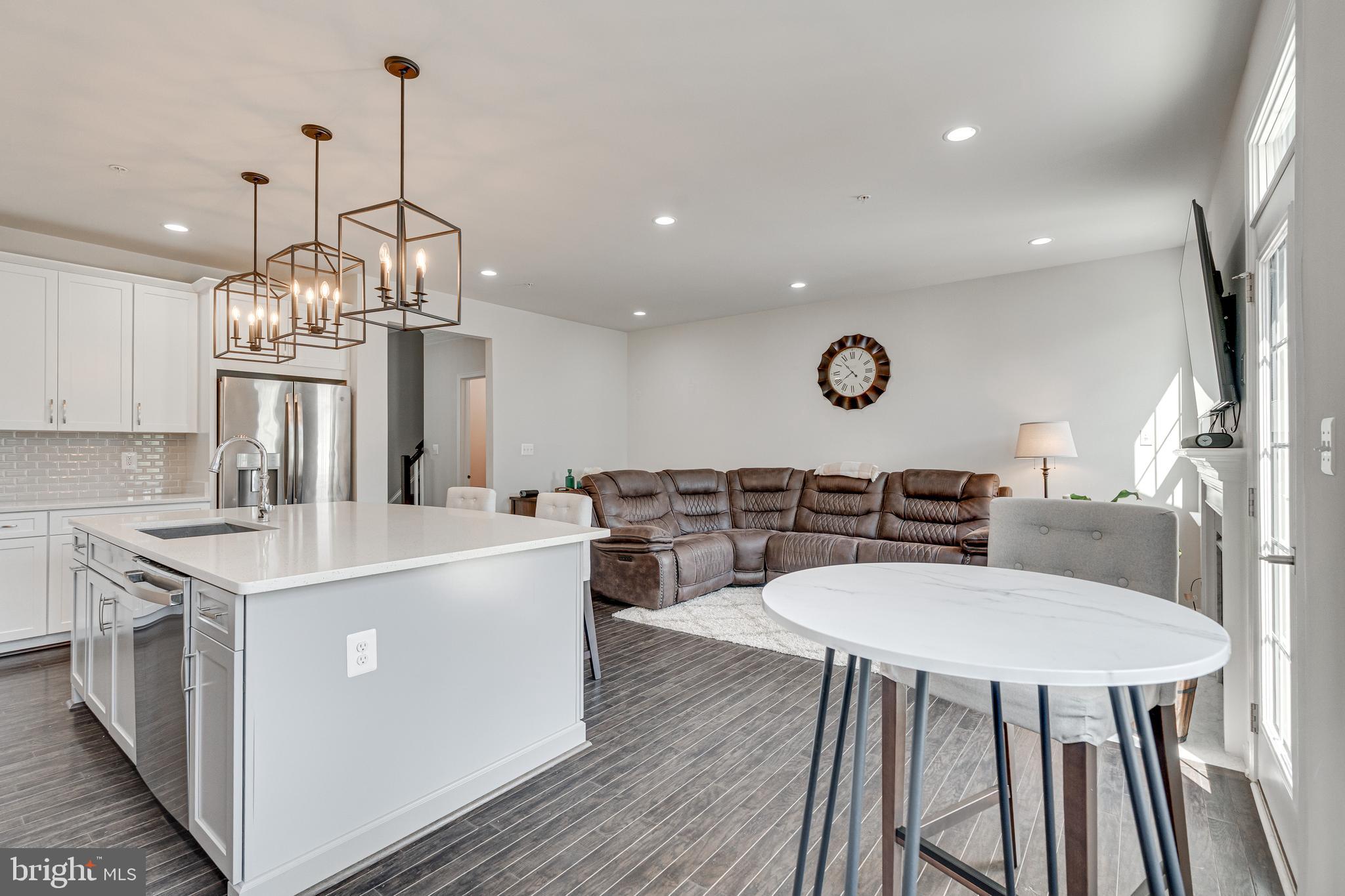 MARLBORO RIDGE - Residential