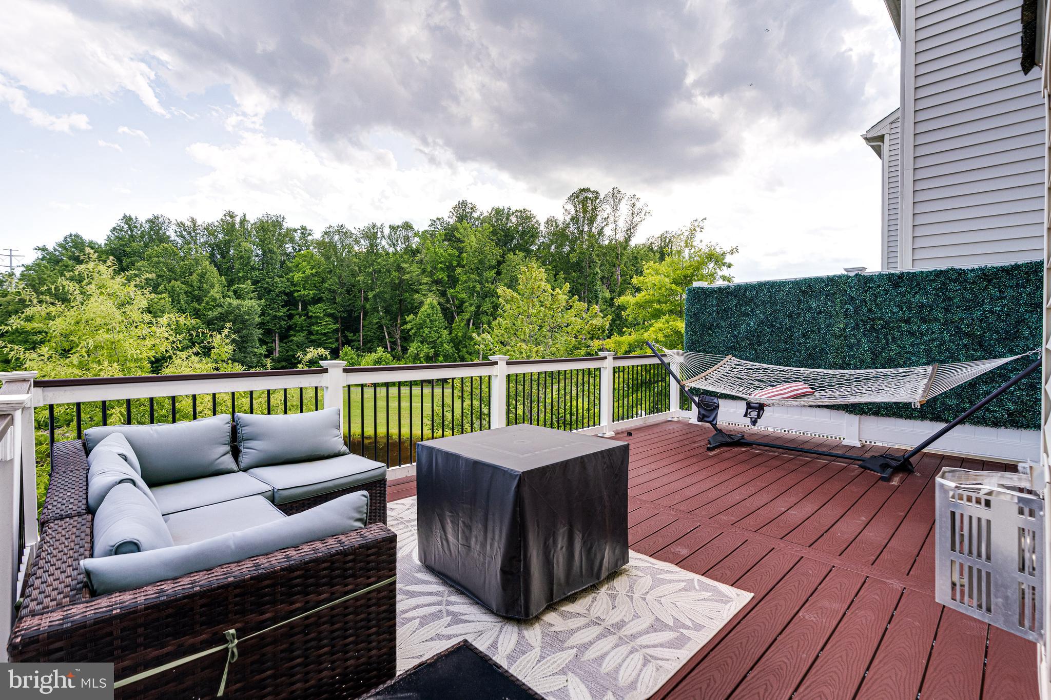 MARLBORO RIDGE - Residential