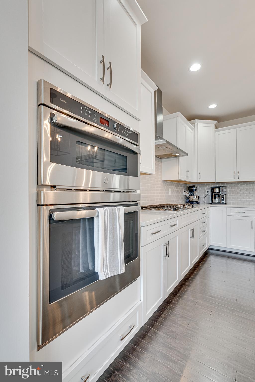 MARLBORO RIDGE - Residential