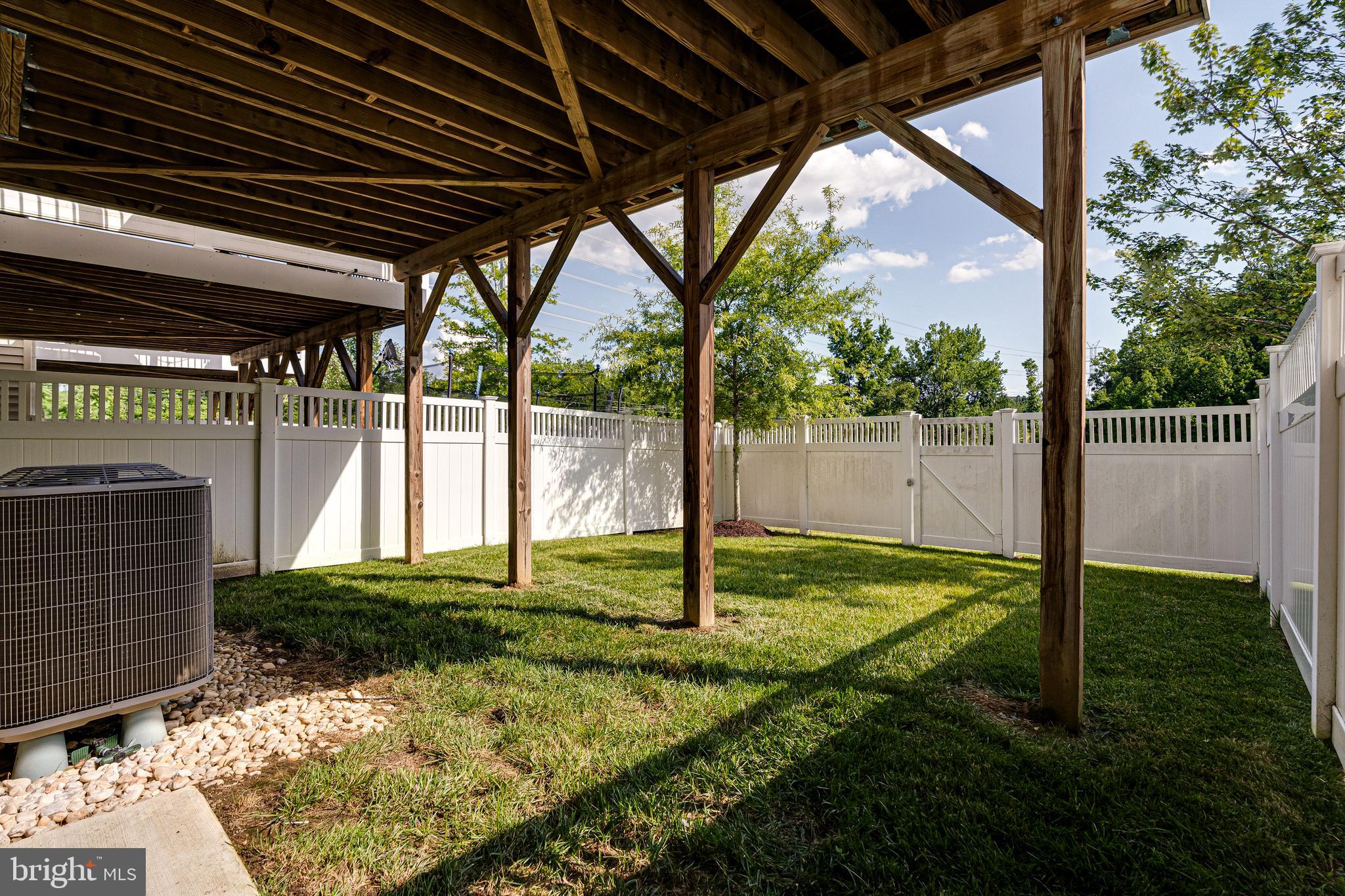 MARLBORO RIDGE - Residential