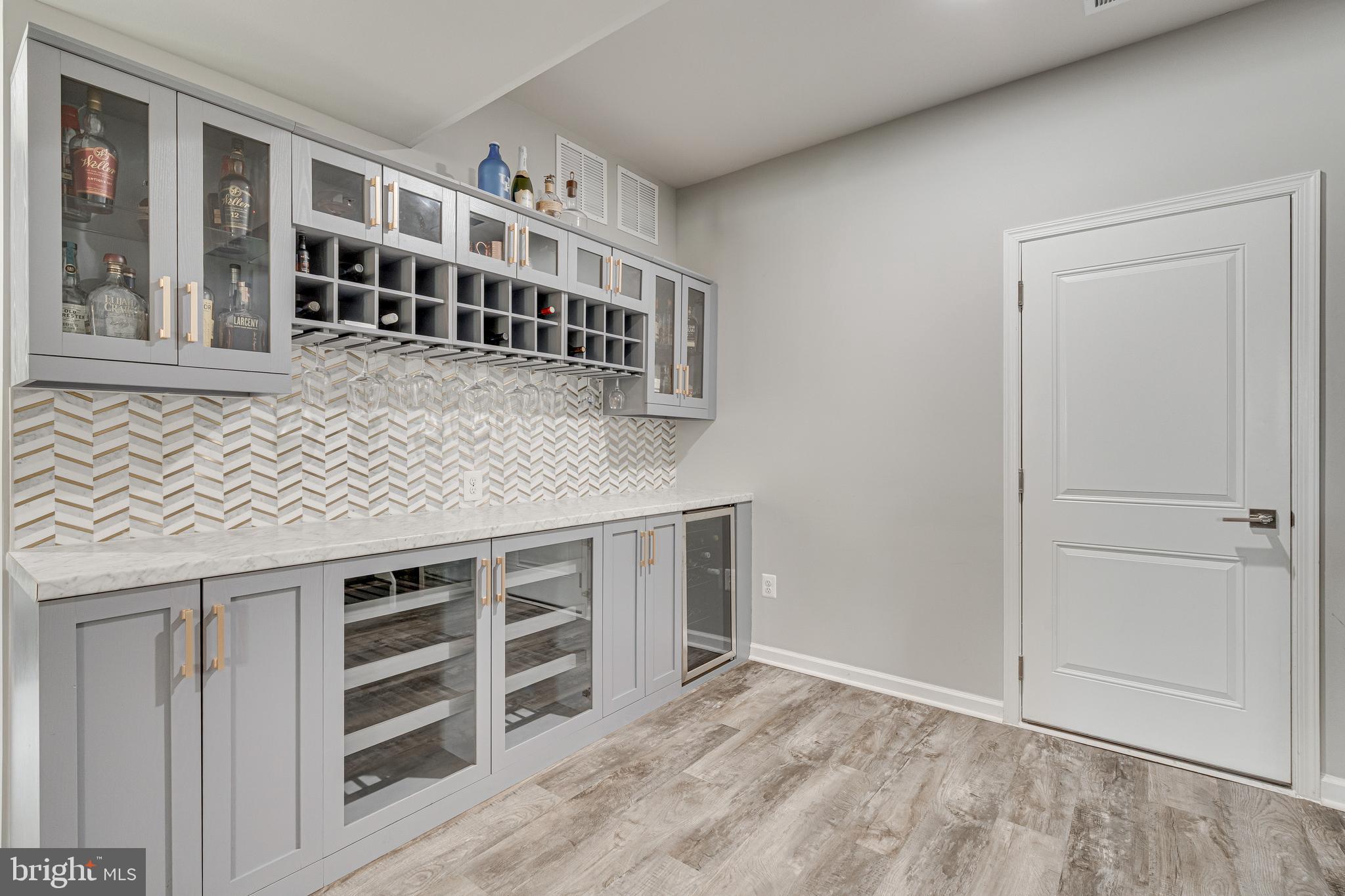 MARLBORO RIDGE - Residential