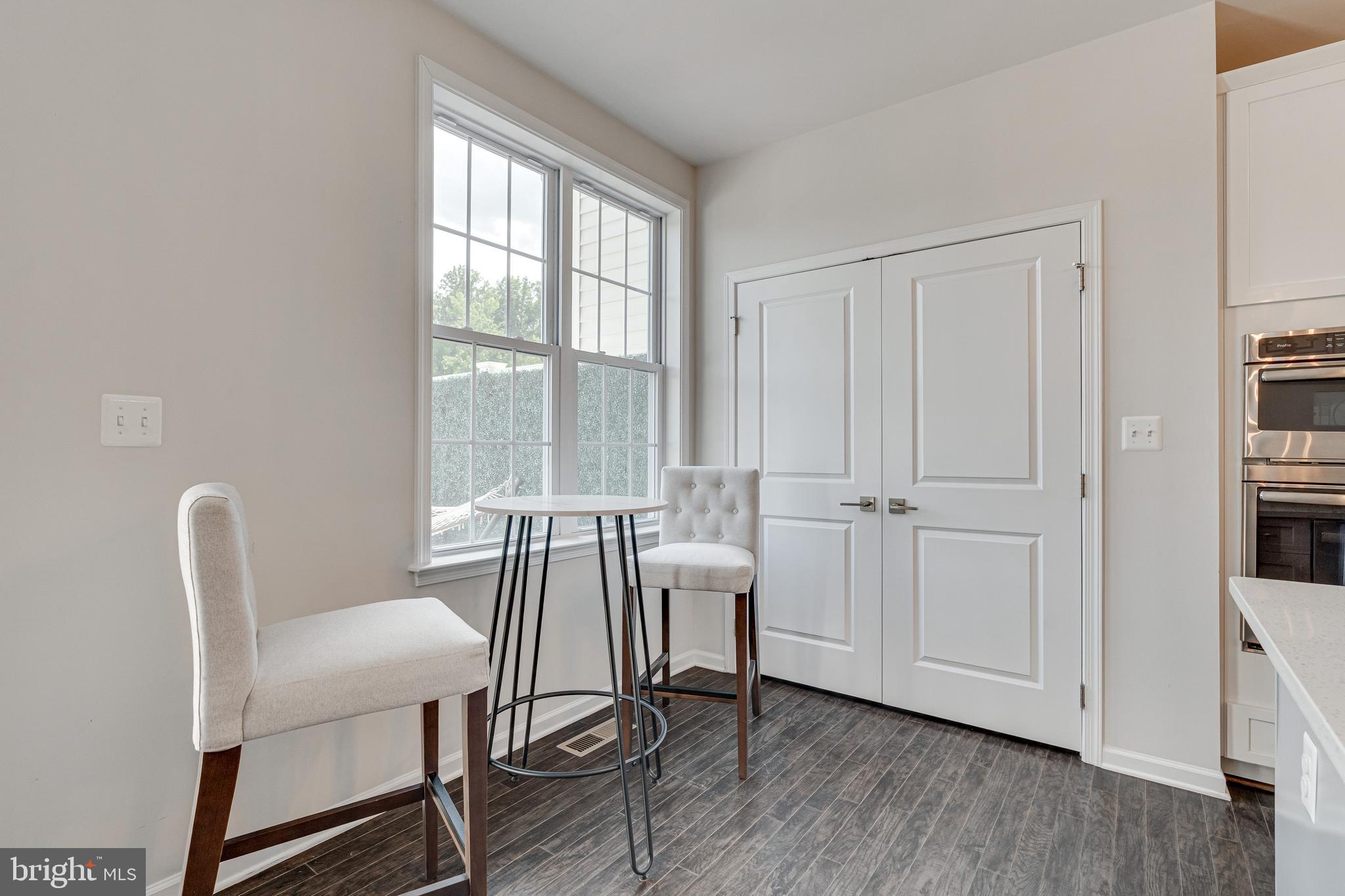 MARLBORO RIDGE - Residential