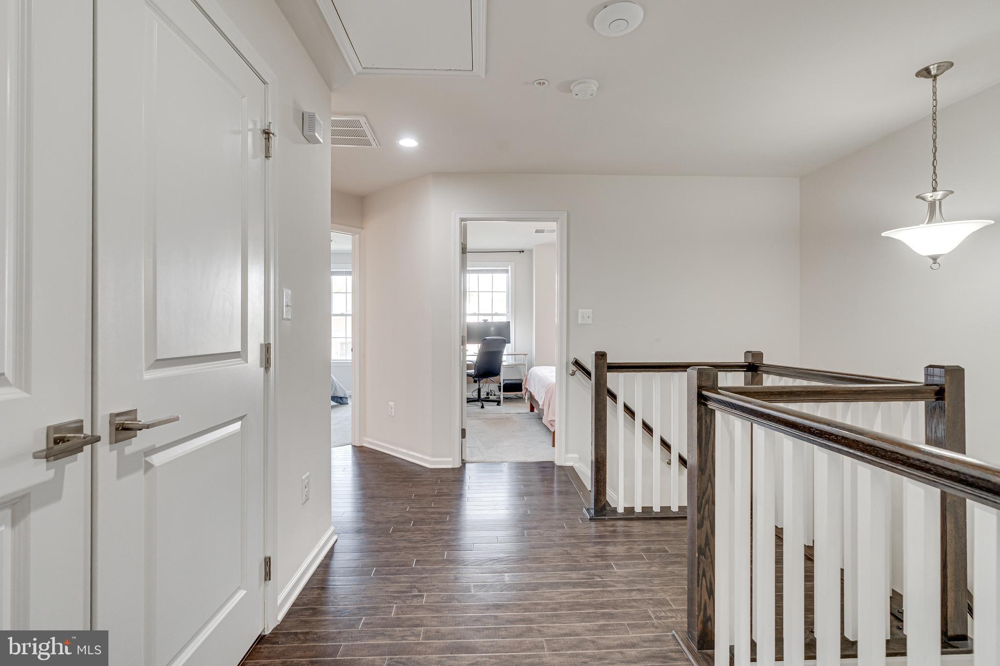 MARLBORO RIDGE - Residential