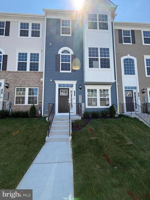 Townhouse For Rent - 7815 Barrensdale Road<br/> WINDSOR MILL, MD 21244