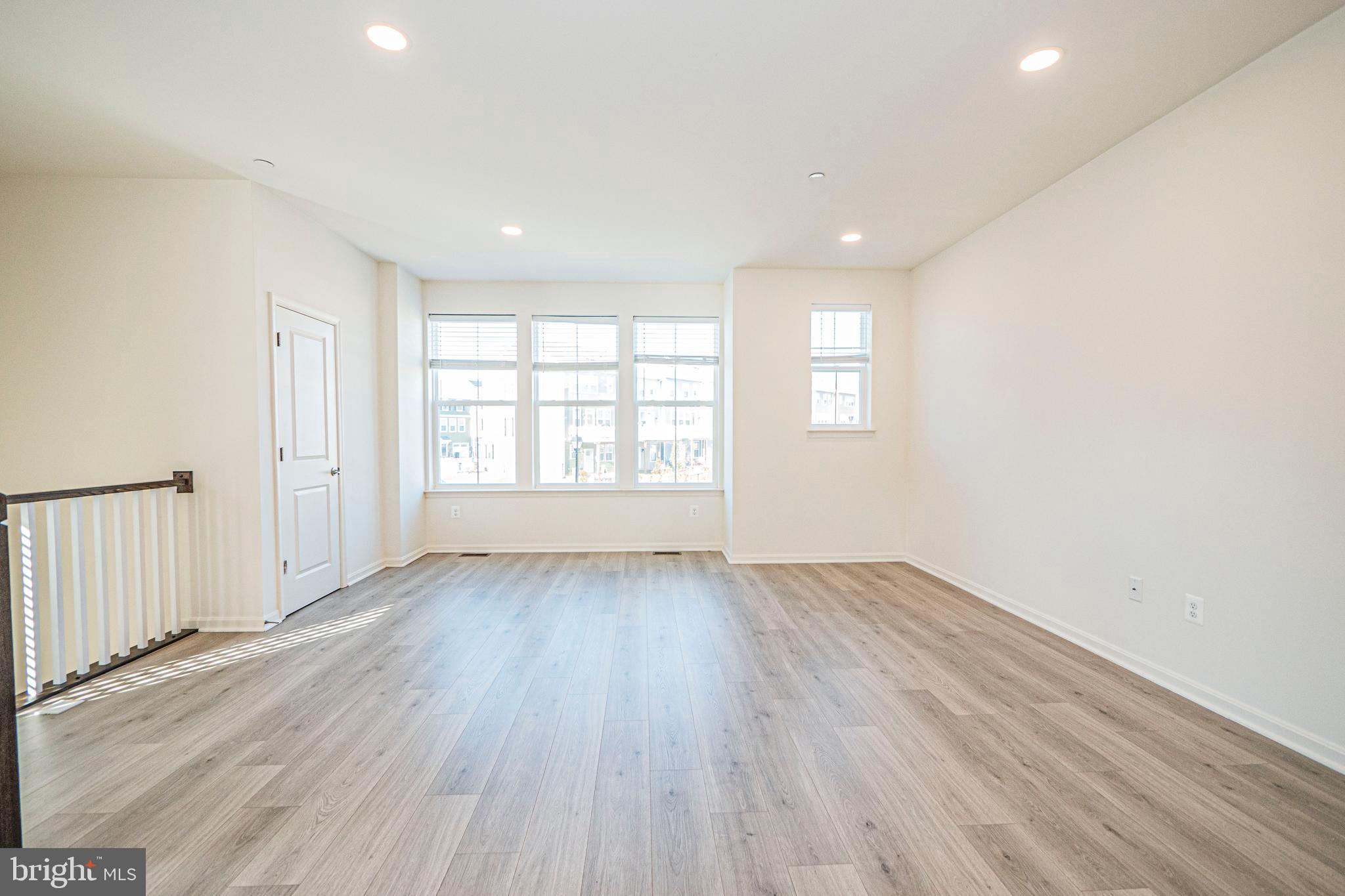 ROSEDALE - Residential