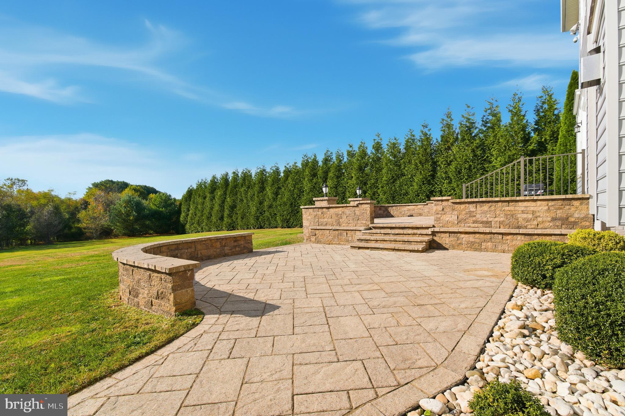 THE WARFIELDS II - Residential