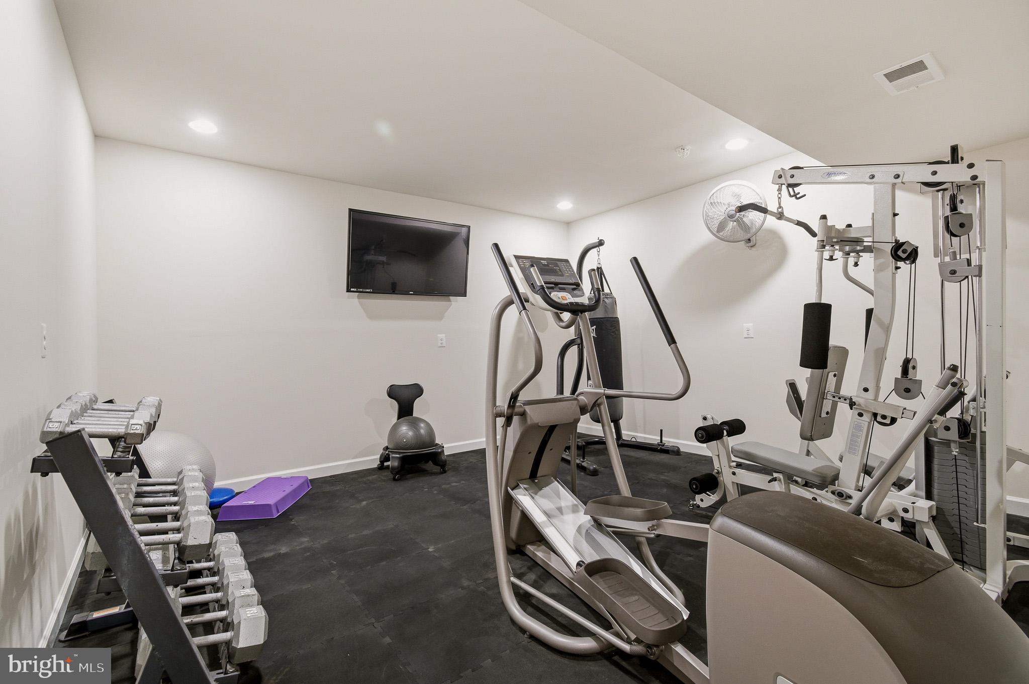 THE WARFIELDS II - Residential