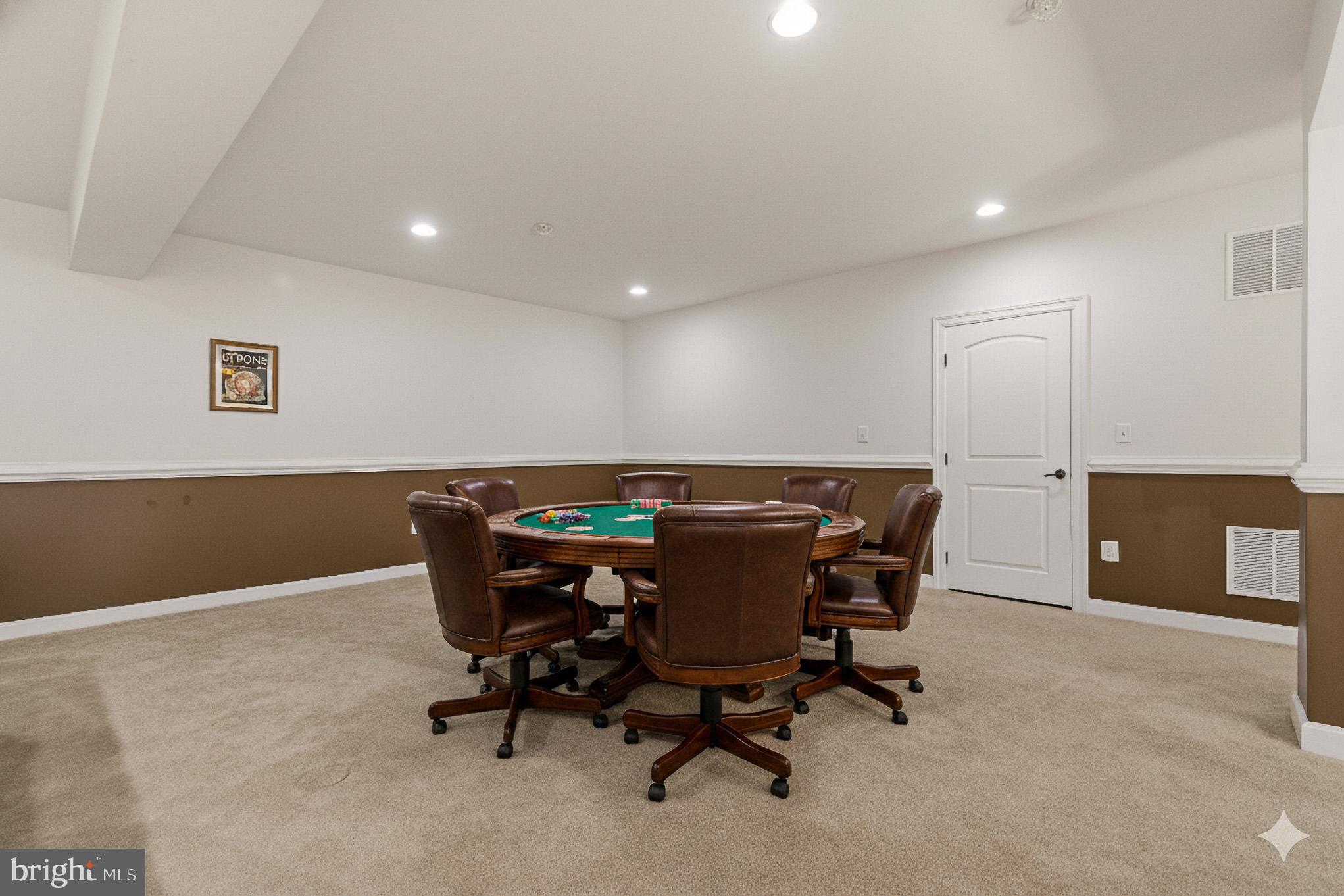 THE WARFIELDS II - Residential