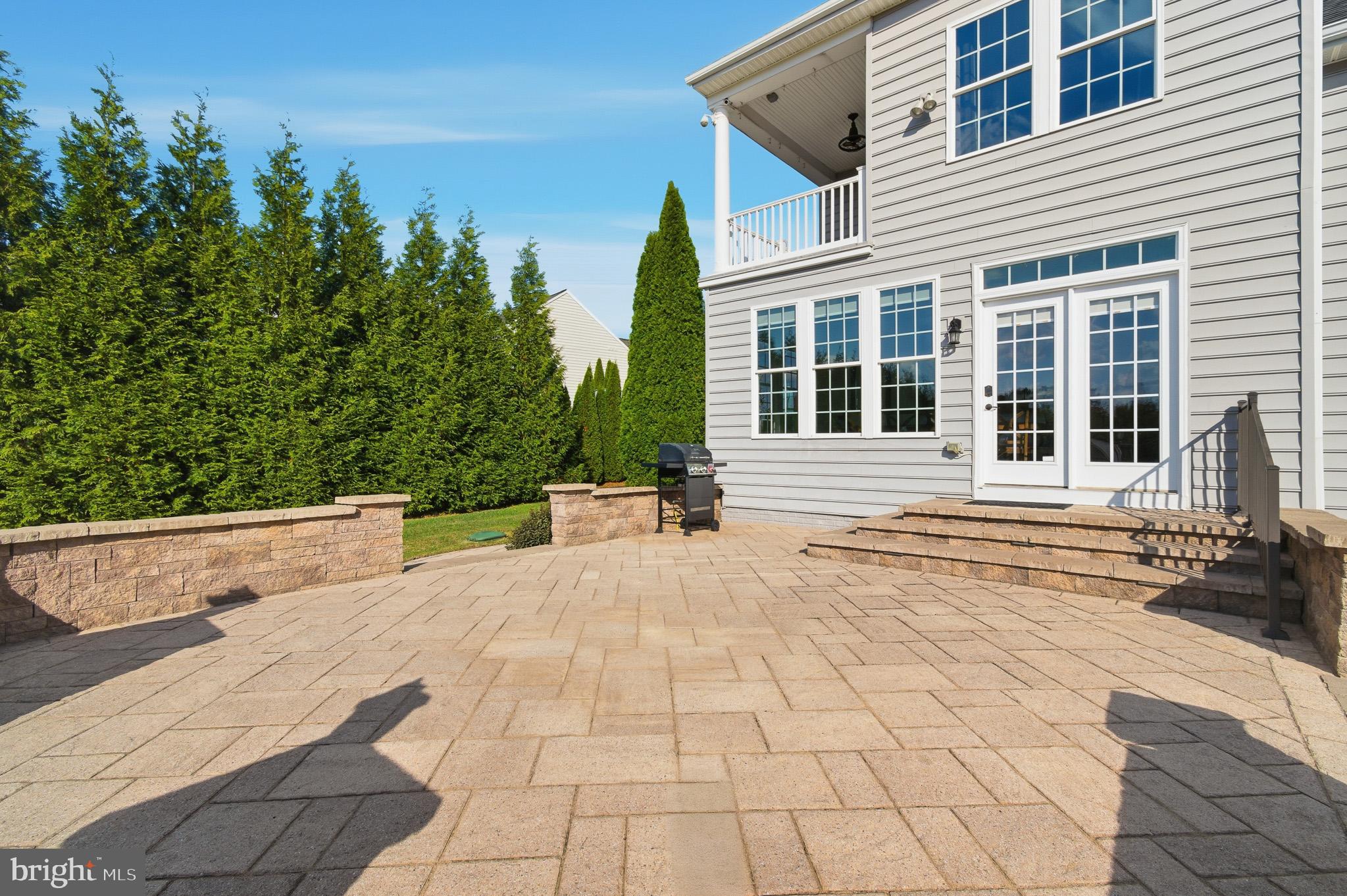 THE WARFIELDS II - Residential